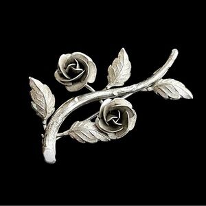 Vintage Bond Boyd sterling silver roses brooch pin